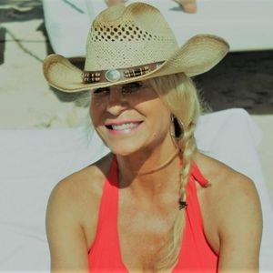 Meet your Posher, Cindy